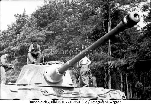 Frankreich, Panzer VI (<span class="match">Tiger II</span>, Königstiger)