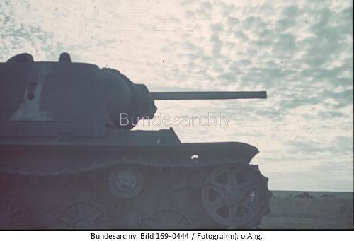 Russland, bei Stalingrad, Panzer KW-1