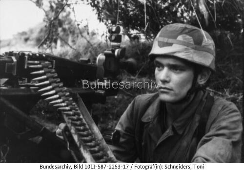 Normandie, Fallschirmjäger des FJR 6 mit MG 42