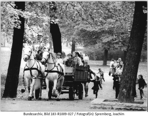 Berlin, Volkspark Friedrichshain, Kutschfahrt