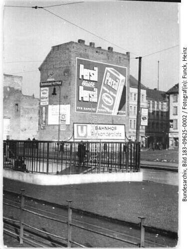 Berlin, Alexanderplatz, Persil-Werbung