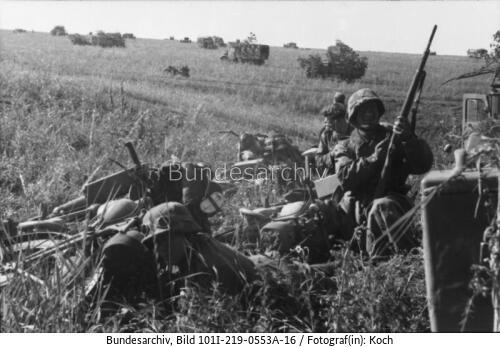 Russland, bei Pokrowka, Kradschützen