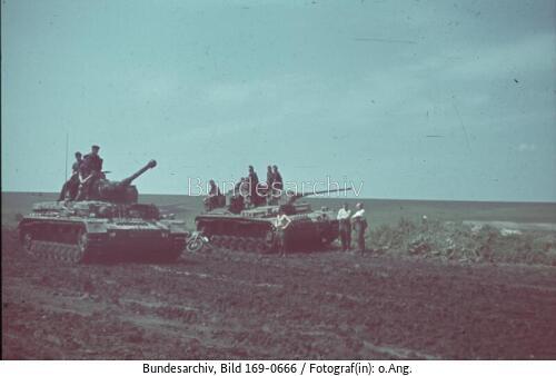 Russland, bei Stalingrad, Panzer IV und III