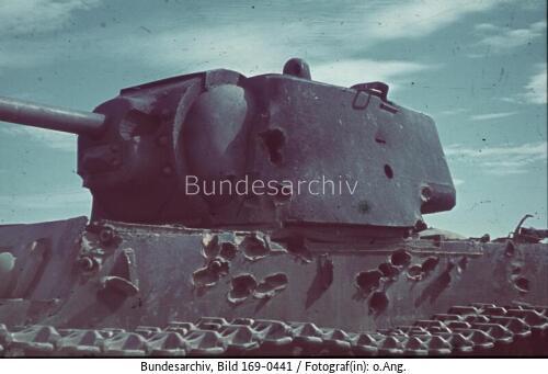 Russland, bei Stalingrad, russischer Panzer KW-1