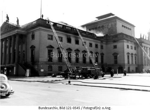 Berlin, Deutsche Staatsoper, Brand