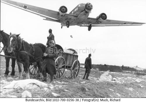 Russland-Nord, Junkers Ju 52
