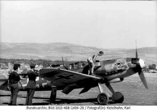 Italien, Flugzeug Me 109 auf Feldflugplatz