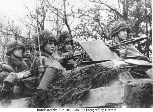 Ardennenoffensive, Soldaten in Schützenpanzer