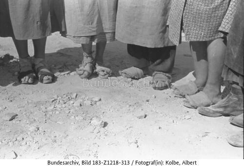 Berlin, Trümmerfrauen, Schuhe