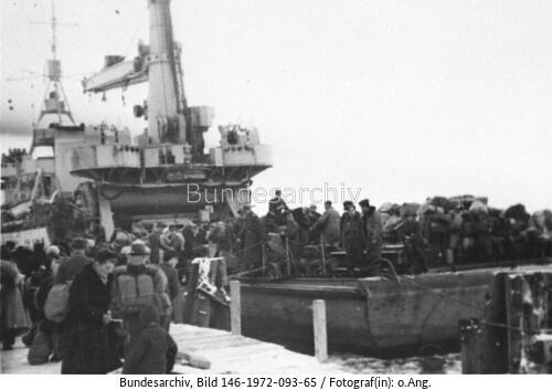 Flüchtlinge auf Schiff "Hans Albrecht Wedel"