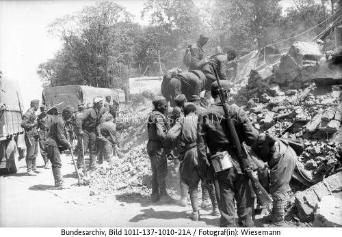 Weißrussland, Minsk, Aufräumungsarbeiten