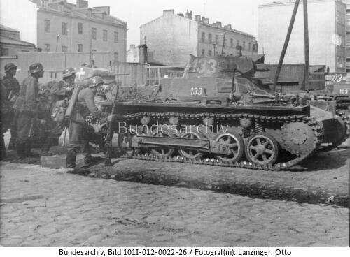 Polen, Straßenkampf, Panzer I und Infanterie