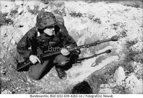 Im Osten, Reg. "Hermann Göring", Gewehr