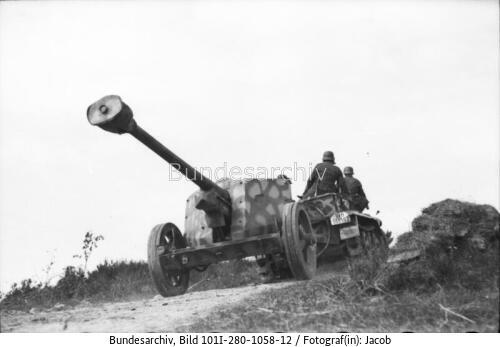 Russland, Zugkraftwagen mit 7,5cm-Pak