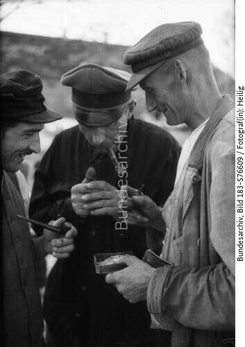 Gottin, Pfeifenraucher