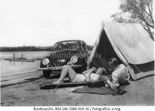 Camping am See mit KdF-Wagen