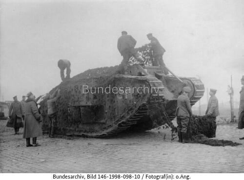 Bei Cambrai, erbeuteter britischer Panzer