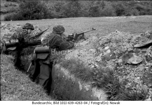 Im Osten, Reg. "Hermann Göring", PzB 38/39