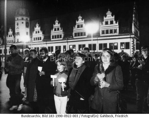Leipzig, Schweigemarsch mit Kerzen