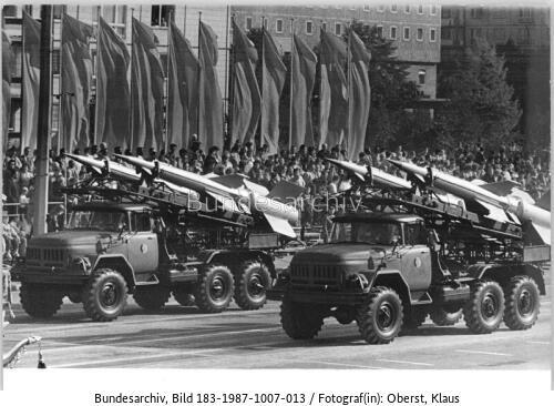 Berlin, DDR-Jahrestag, Militärparade