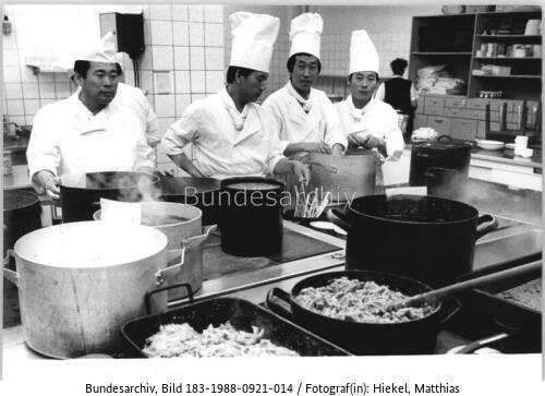 Dresden, Koreanische Gastköche beim Kochen