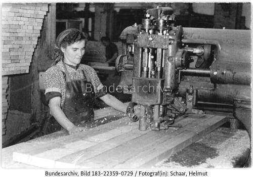 Zeulenroda, Möbelfabrik, Bohranlage