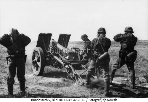 Im Osten, Reg. "Hermann Göring", s.I.G. 33