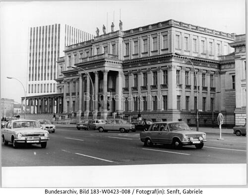 Berlin, Palais Unter den Linden, Kronprinzenpalais