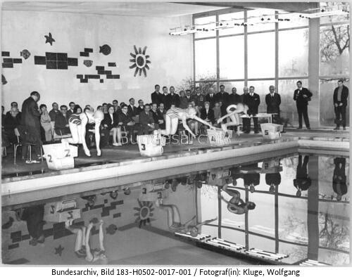 Leipzig, Schwimmhalle, Eröffnungsfeier