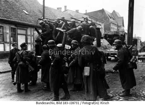 Pyritz, Waffen-SS mit Panzerabwehrwaffen
