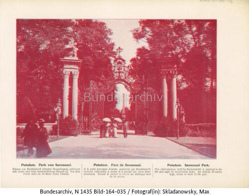 Potsdam, Park Sanssouci, Obelisk, Portal