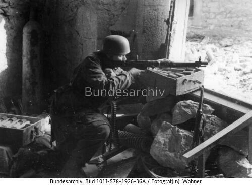 Monte <span class="match">Cassino</span>, Fallschirmjäger mit FG42