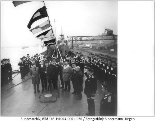 Rostock, Hafen, Ankunft U-Jagdschiff