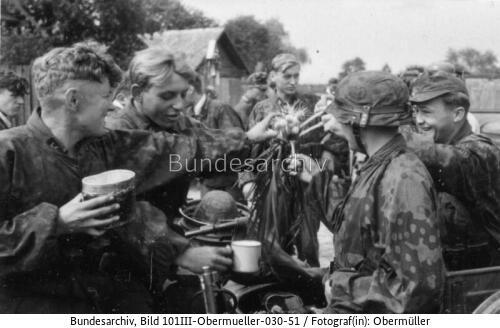Russland, Angehörige der Waffen-SS
