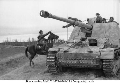 Russland, Panzerjäger "<span class="match">Nashorn</span>", Melder zu Pferd