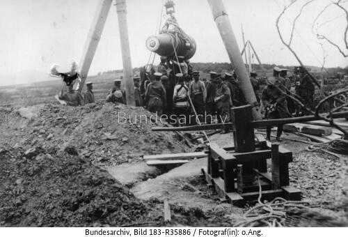 Tsingtau, Belagerung, japanisches Geschütz
