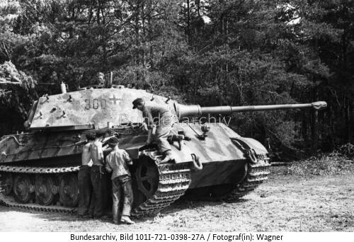 Frankreich, Panzer VI (<span class="match">Tiger II</span>, Königstiger)