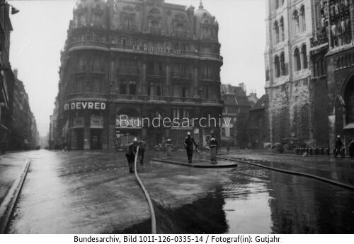 Rouen, Löscharbeiten