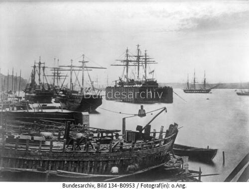 Kiel, Flottille im Hafen
