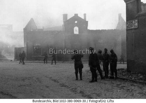 Polen, brennendes Haus, Filmberichter