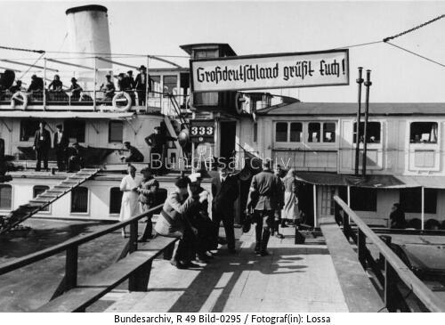 Umsiedler aus<span class="match"> Bessarabien</span>, Schiffstransport