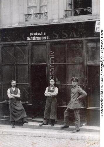 <span class="match">Frankreich</span>, Laon, deutsche Schuhmacherei