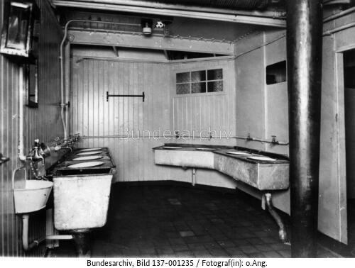 Bremen, Auswandererschiff, Waschraum