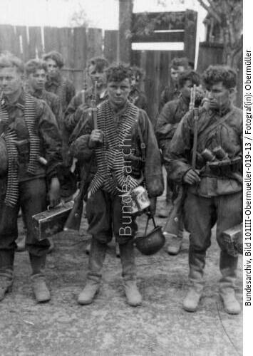 Russland, Rückzug, Angehörige der Waffen-SS
