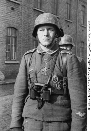 Belgien, Eeklo, Luftwaffensoldat