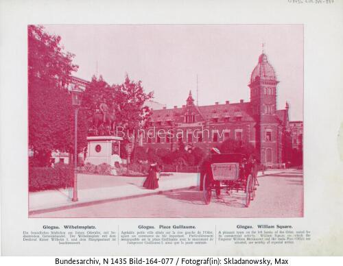 Glogau, Wilhelmsplatz, Hauptpostamt, Denkmal