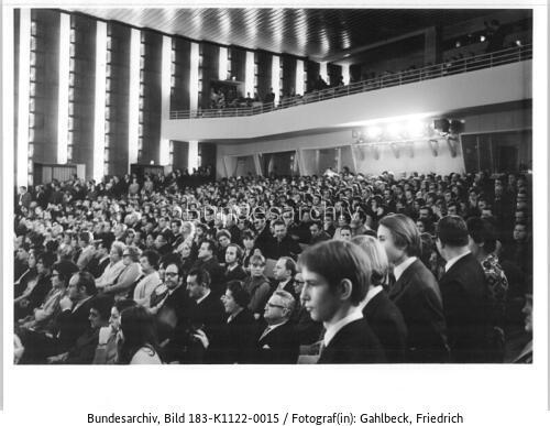 Leipzig, Kino "Capitel", Zuschauer bei Dokumentarfilm