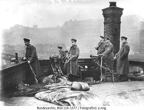 Berlin, Revolution, Regierungssoldaten
