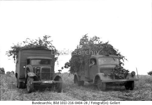 Russland-Mitte/Nord, getarnte LKW