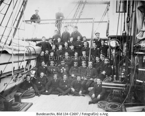 Fregatte "<span class="match">Niobe</span>", Gruppenfoto Besatzung